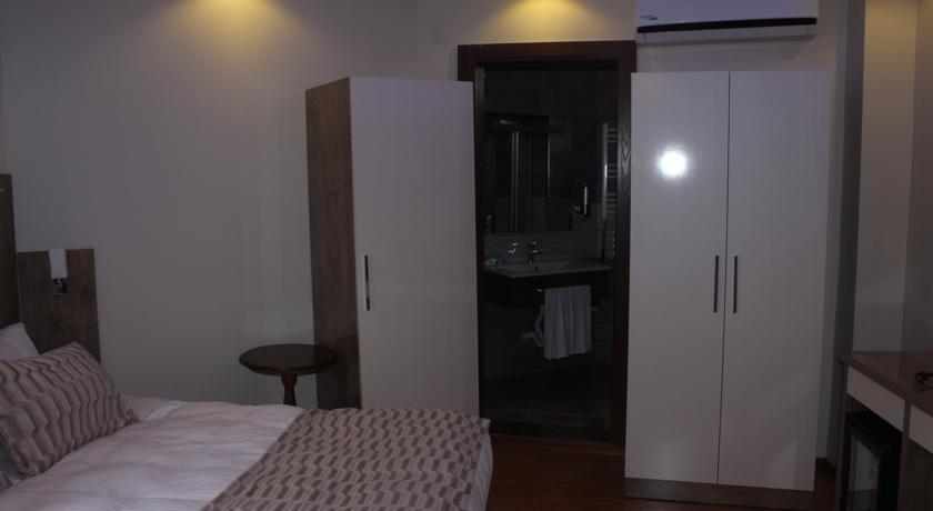 Vera Hotel Bandırma Buitenkant foto