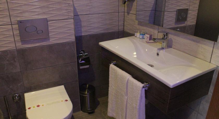 Vera Hotel Bandırma Buitenkant foto