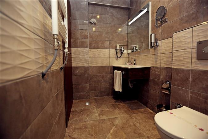 Vera Hotel Bandırma Buitenkant foto